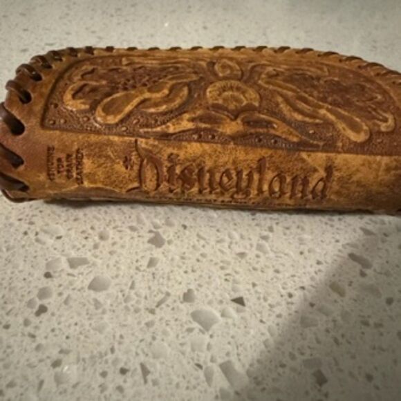 1950's Vintage Tooled Disneyland Leather Change Mini Coin Bag - Picture 4 of 4